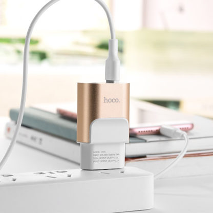 Prémium minőségű HOCO hálózati töltő C47A 2xUSB 2,1A arany - Image 4