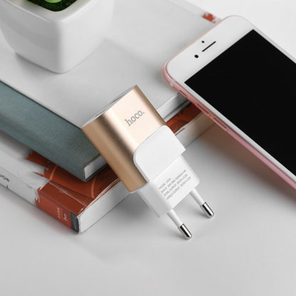 Prémium minőségű HOCO hálózati töltő C47A 2xUSB 2,1A arany - Image 6